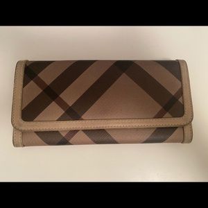 Burberry smoked checker wallet